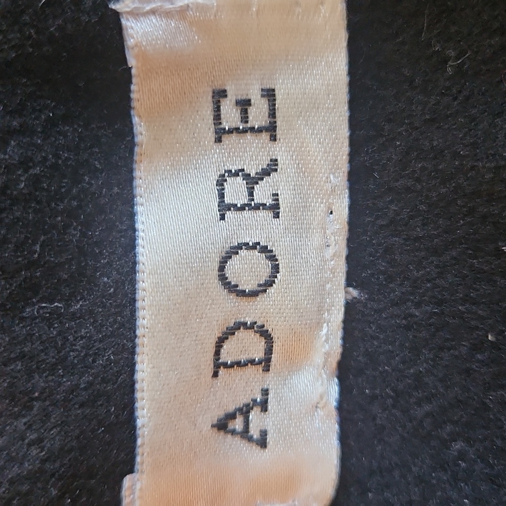 GUC ADORE Coat - Picture 3 of 6
